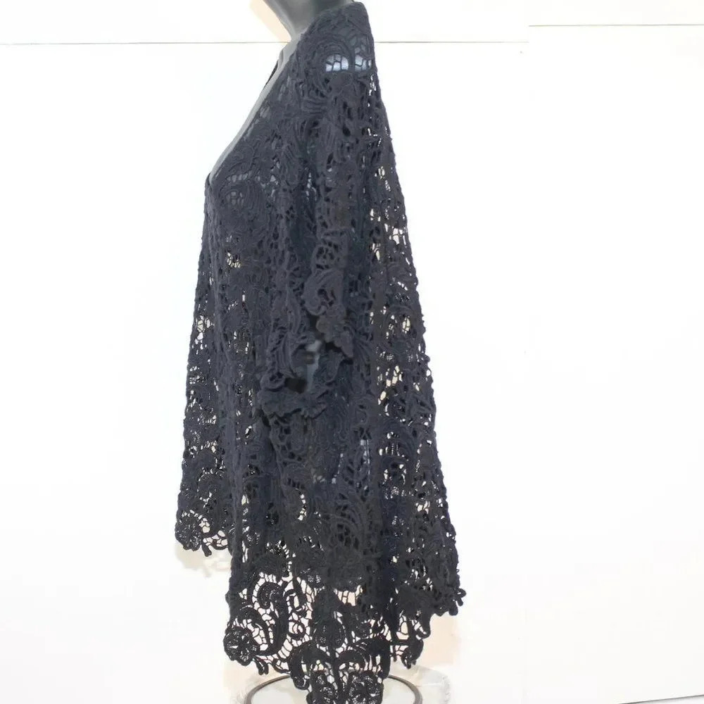TORRID SHAW - Picture 5 of 6